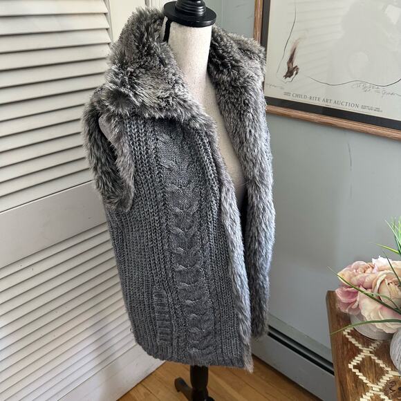 ZARA Womens Sweater Vest Medium Gray Faux Fur Lined Open Front Boho Penny Lane - Picture 2 of 9